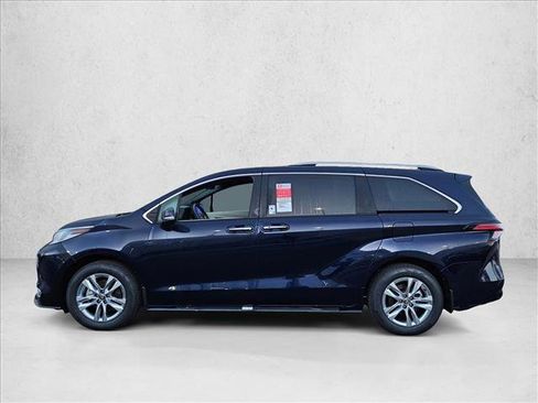 New 2026 Toyota Sienna Limited FWD image 5