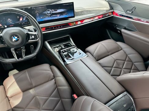 Certified 2025 BMW 740i w/ Premium Package RWD image 25