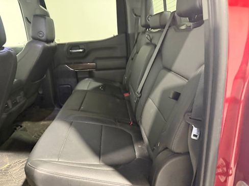 Used 2022 Chevrolet Silverado 1500 LT Trail Boss w/ Convenience Package II image 9