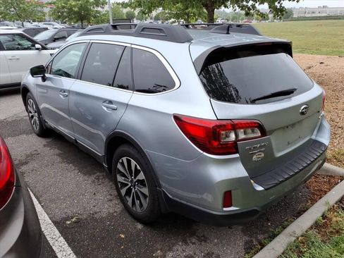 Used 2016 Subaru Outback 2.5i Limited AWD/4WD image 3