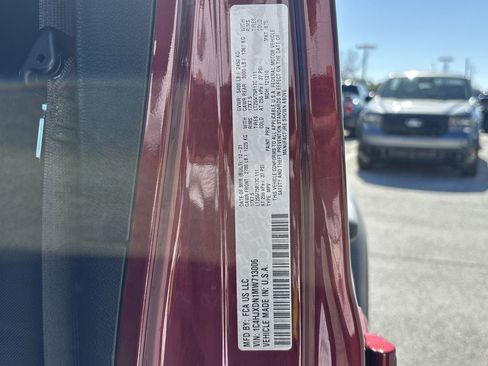 Used 2021 Jeep Wrangler Unlimited Willys image 32