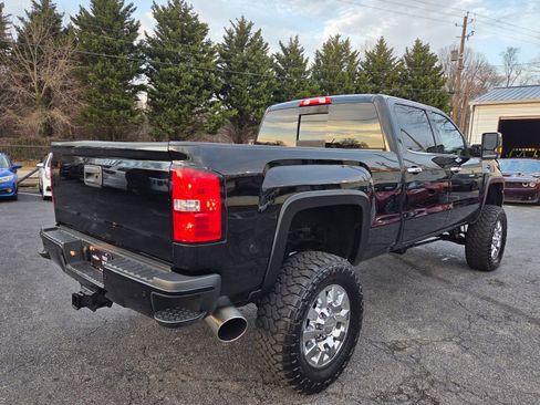 Used 2019 GMC Sierra 2500 Denali w/ Duramax Plus Package image 10
