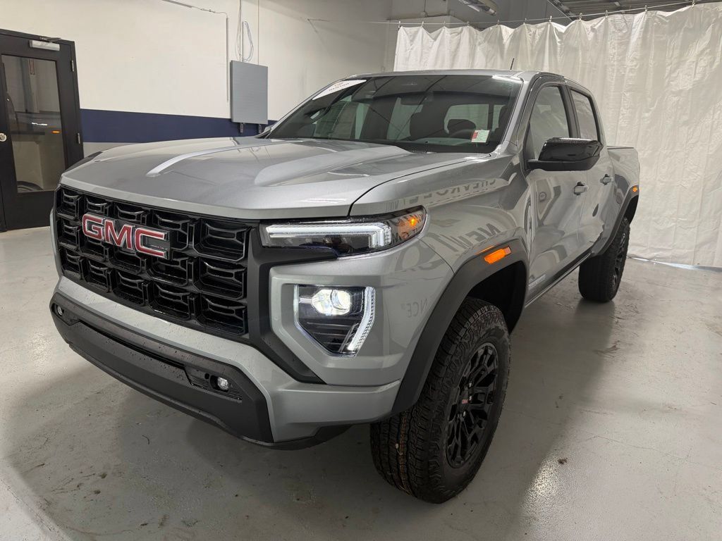 New 2026 GMC Canyon Elevation w/ Convenience Package RWD image 33