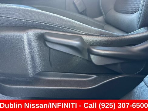 Used 2023 Chevrolet Bolt EUV LT FWD image 14