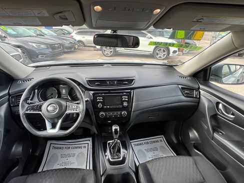 Used 2017 Nissan Rogue S FWD image 11
