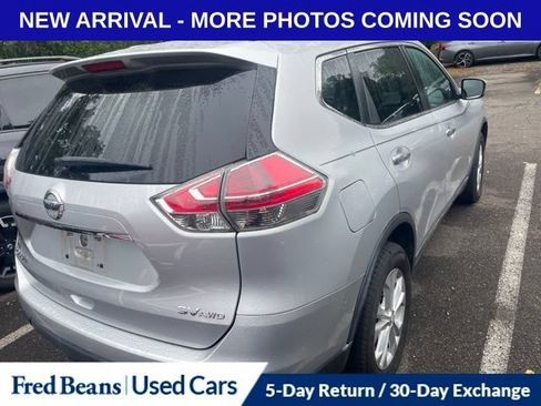 Used 2016 Nissan Rogue SV w/ SV Moonroof Package AWD/4WD image 5