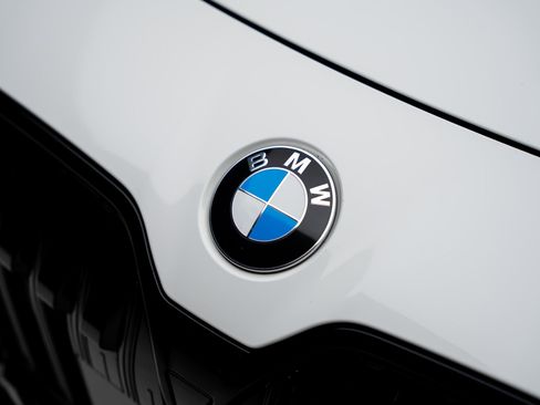 Used 2024 BMW 760i xDrive image 13