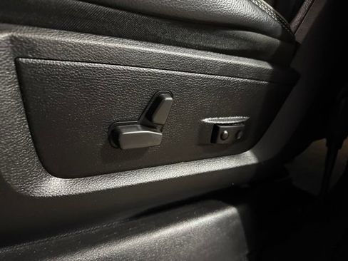 Used 2022 RAM 2500 Laramie AWD/4WD image 5