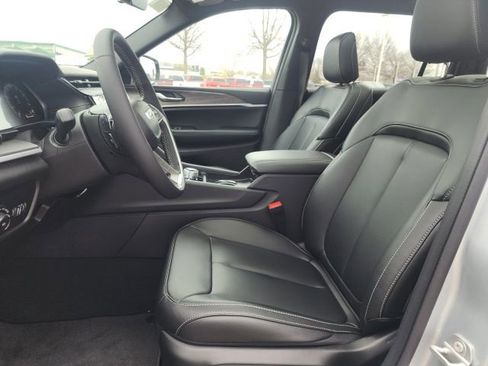 New 2026 Jeep Grand Cherokee L Limited image 18