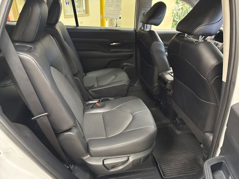 Certified 2024 Toyota Grand Highlander XLE image 21