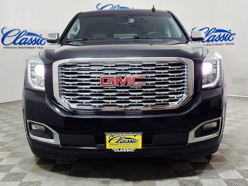 Used 2020 GMC Yukon XL Denali w/ Denali Ultimate Package RWD image 3