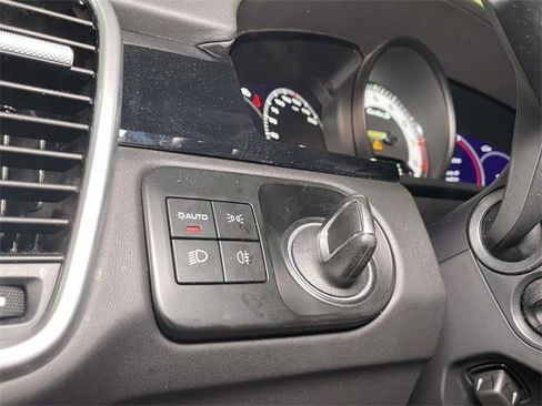 Used 2023 Porsche Cayenne Turbo S image 37