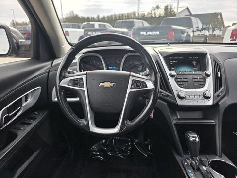Used 2016 Chevrolet Equinox LT w/ Convenience Package image 4