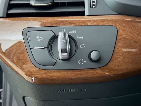 Used 2020 Audi A4 2.0T Premium w/ Convenience Package image 27