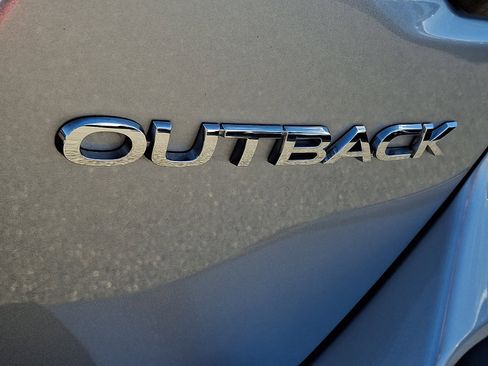 Used 2023 Subaru Outback Premium image 31