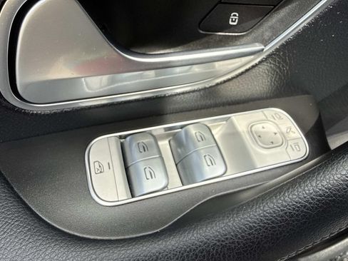 Used 2022 Mercedes-Benz GLE 350 4MATIC image 22
