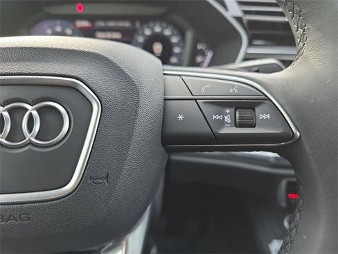 Used 2025 Audi Q3 2.0T Premium Plus w/ Premium Plus Package image 21