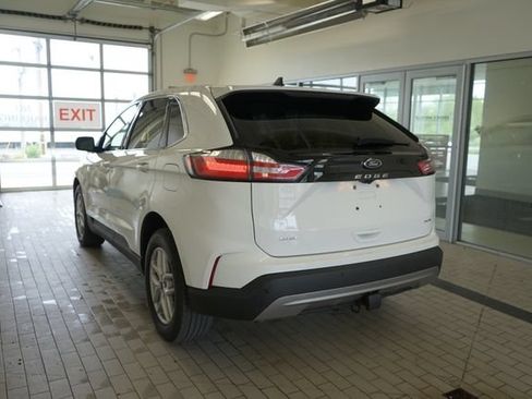 Certified 2022 Ford Edge SEL w/ Convenience Package AWD/4WD image 11