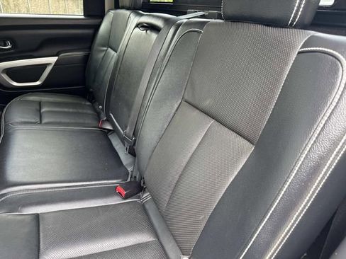 Used 2017 Nissan Titan PRO-4X w/ Pro-4x Convenience Package AWD/4WD image 13