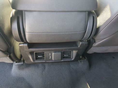Used 2025 GMC Sierra 1500 SLT AWD/4WD image 28