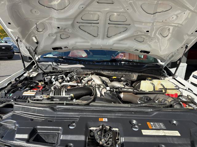 Certified 2021 Ford F350 4x4 Crew Cab Super Duty image 4