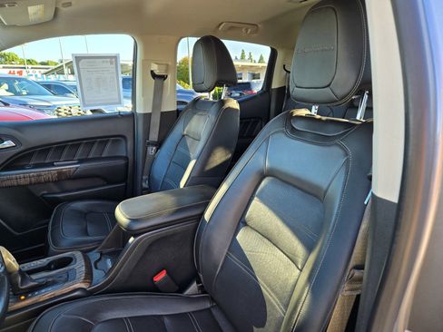 Used 2021 GMC Canyon Denali image 17