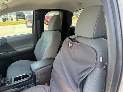 Used 2019 Toyota Tacoma SR RWD image 6