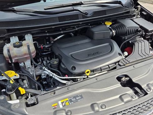 Used 2022 Chrysler Voyager LX FWD image 20