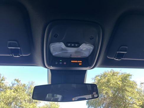 Used 2024 Chevrolet Colorado Trail Boss w/ Advanced Trailering Package image 26