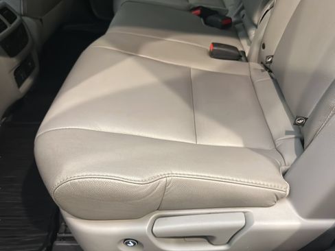 Used 2019 Honda Pilot Touring image 16