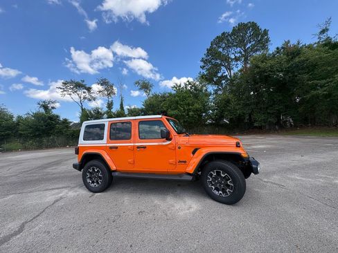 New 2026 Jeep Wrangler Sahara w/ Whitecap Package AWD/4WD image 6