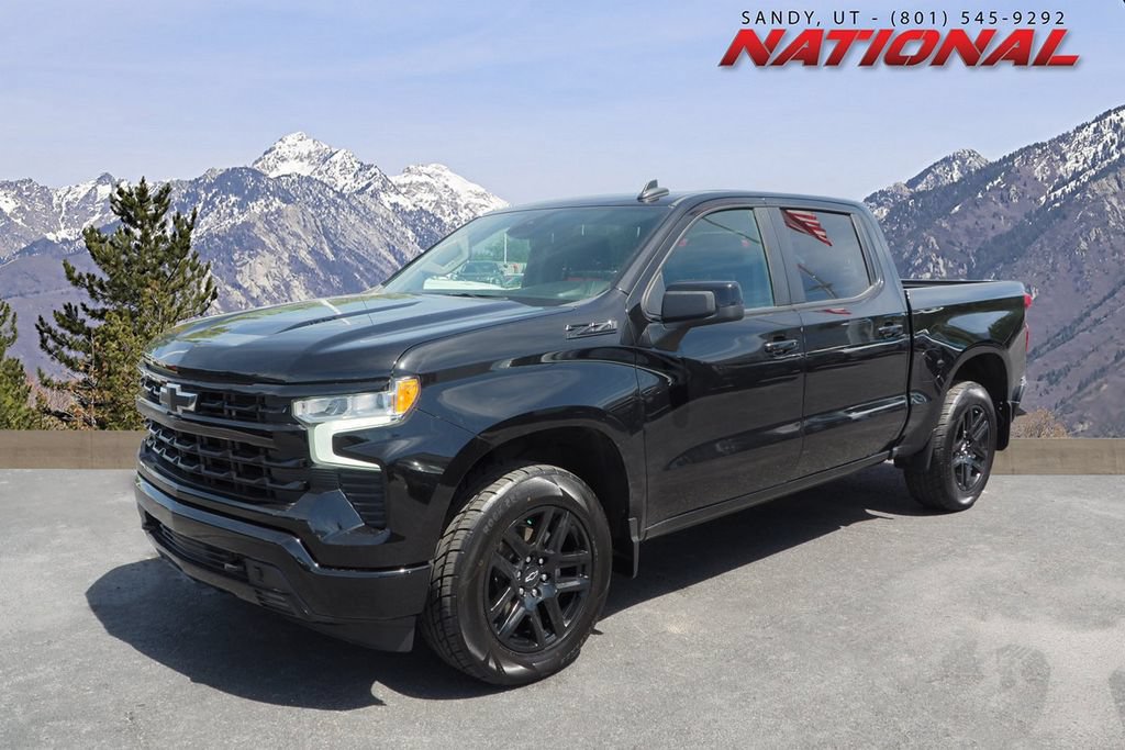 Used 2024 Chevrolet Silverado 1500 RST w/ Z71 Off-Road Package AWD/4WD image 1