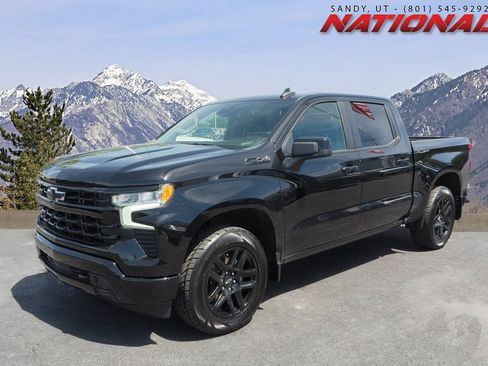 Used 2024 Chevrolet Silverado 1500 RST w/ Z71 Off-Road Package AWD/4WD image 1