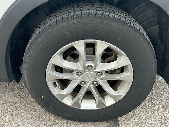 Used 2019 Hyundai Santa Fe SEL FWD image 31