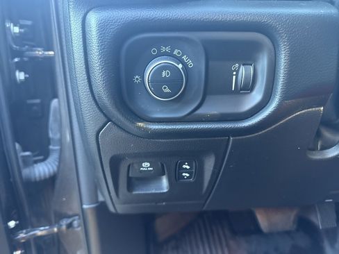 Certified 2022 RAM 1500 Big Horn image 5