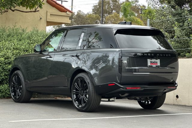 New 2026 Land Rover Range Rover SE AWD/4WD image 3