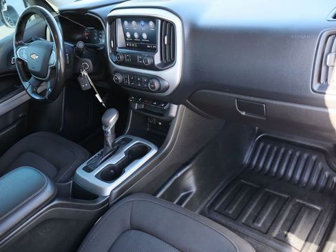Used 2022 Chevrolet Colorado LT w/ Fleet Safety Package image 27