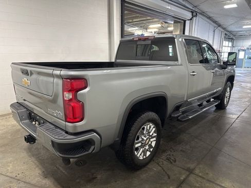 Used 2024 Chevrolet Silverado 3500 High Country w/ Technology Package image 4