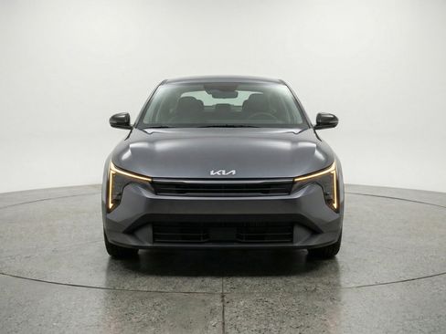 Used 2025 Kia K4 FWD image 2