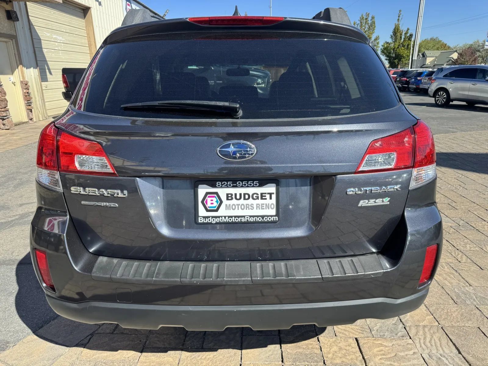 Used 2013 Subaru Outback 2.5i Limited AWD/4WD image 3