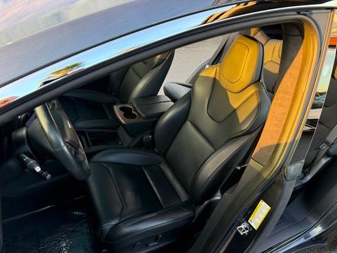 Used 2019 Tesla Model X Long Range image 9