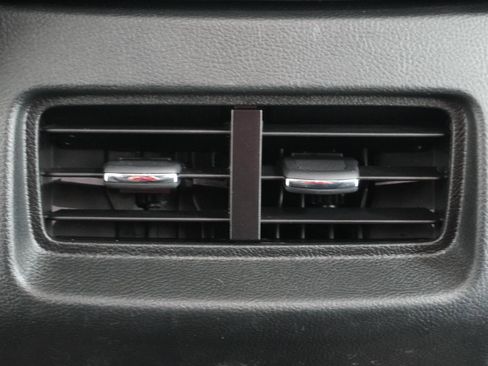 Used 2024 Ford Edge SE image 34