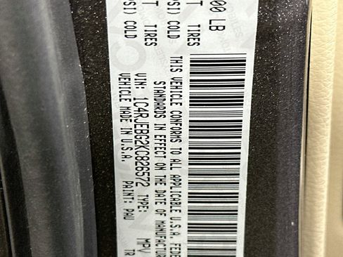 Used 2019 Jeep Grand Cherokee Limited RWD image 12