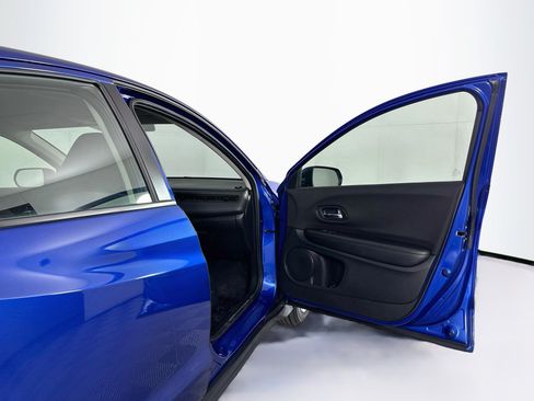 Used 2018 Honda HR-V LX image 29