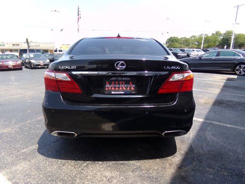 Used 2010 Lexus LS 460 RWD image 3