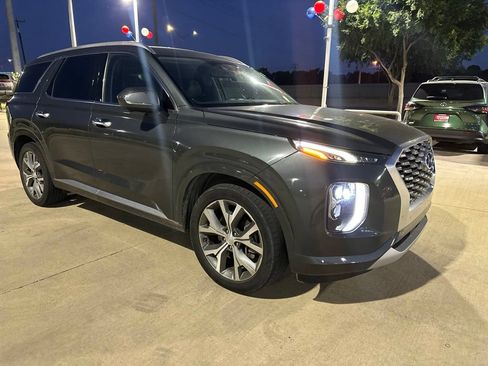 Used 2022 Hyundai Palisade Limited w/ Cargo Package FWD image 12