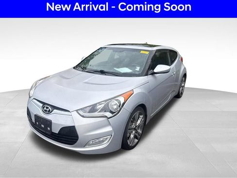 Used 2017 Hyundai Veloster Value Edition FWD image 1