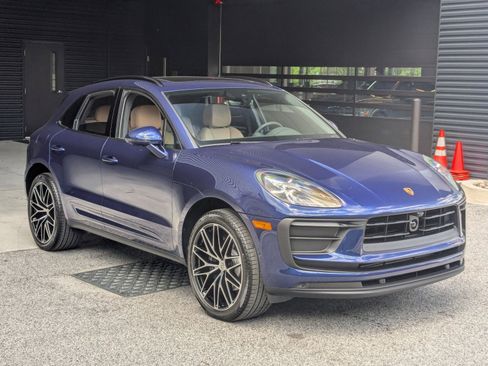 New 2026 Porsche Macan AWD/4WD image 7