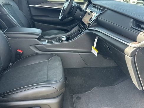 New 2026 Jeep Grand Cherokee Laredo image 15