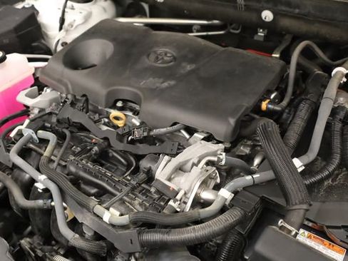 Used 2021 Toyota RAV4 XLE w/ XLE Grade Weather Package image 11